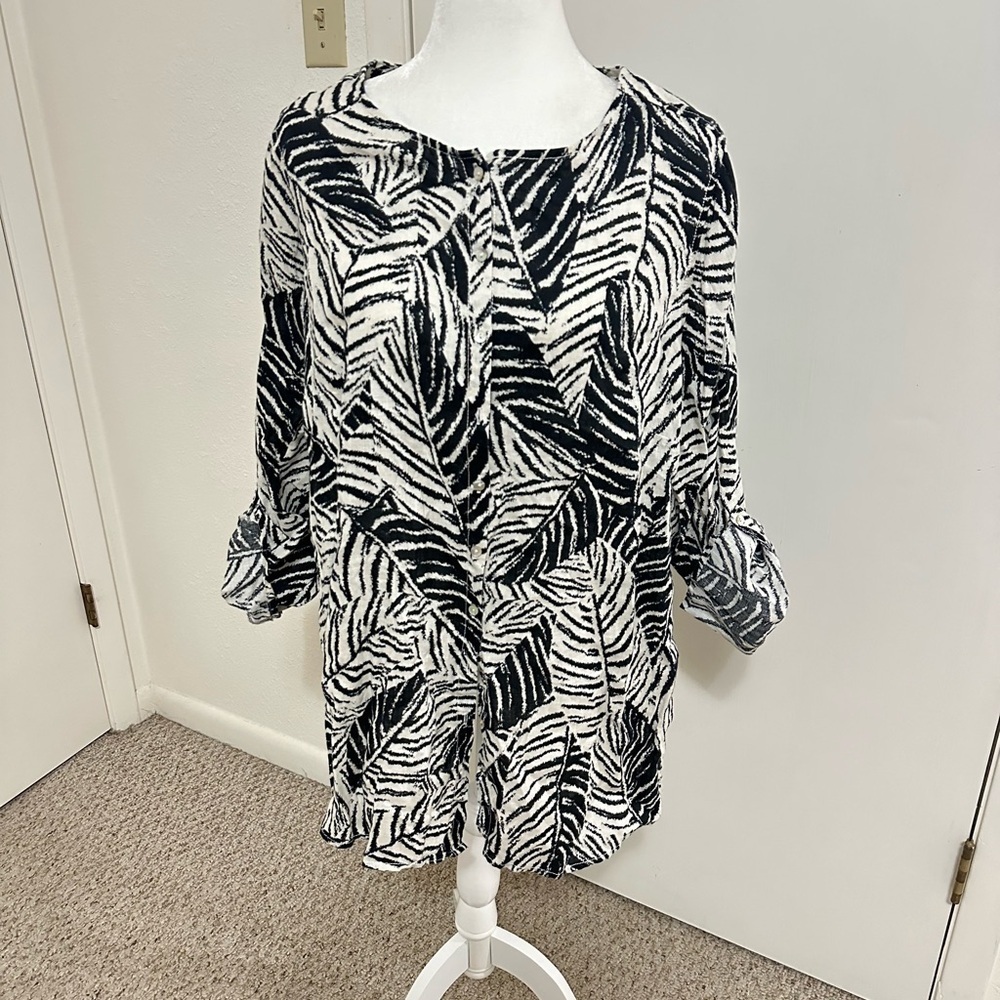 Cynthia Rowley 1X 100% Linen Tunic Blouse Palm Print Black Cream Button Up Top